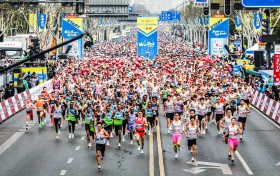 派生无限精彩 东风奕派助阵2025武汉马拉松