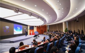 启境汽车签约百强经销商 华为乾崑全栈智能赋能高端新能源品牌